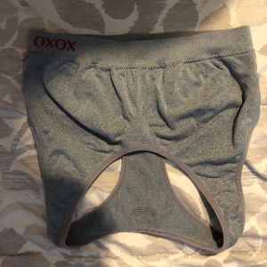 XOXO sports bra